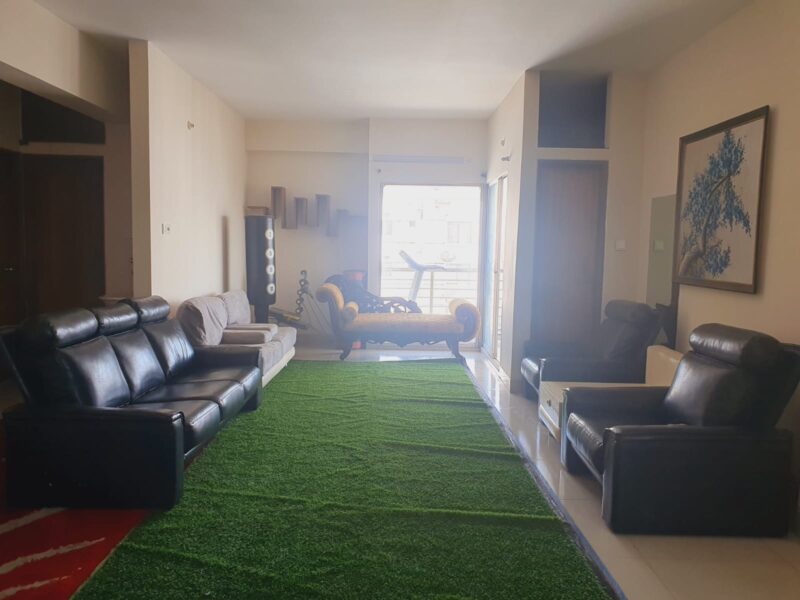 Affordable Full Furnished Apartment up for Grab in Bashundhara R/A.