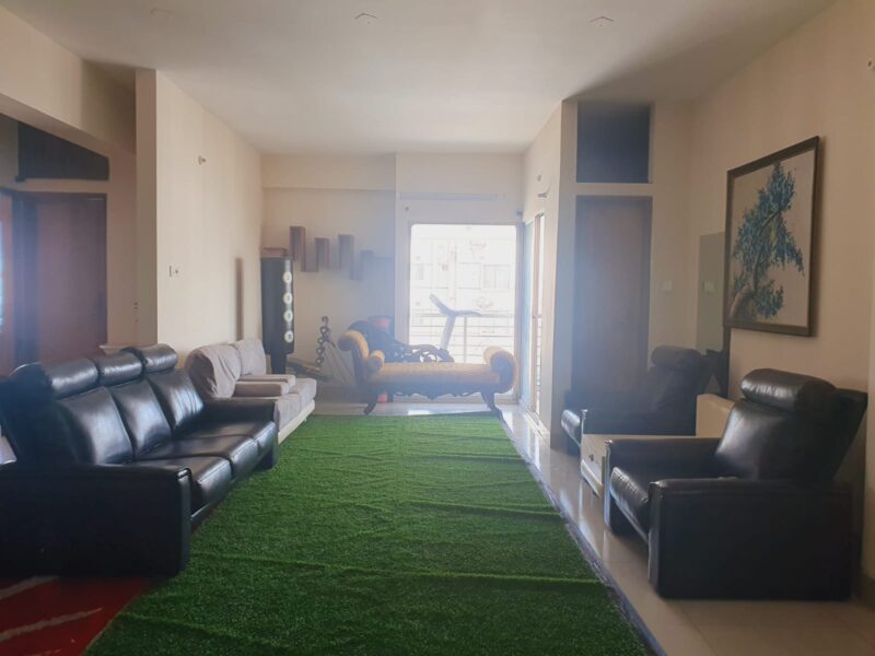 Affordable Full Furnished Apartment up for Grab in Bashundhara R/A.