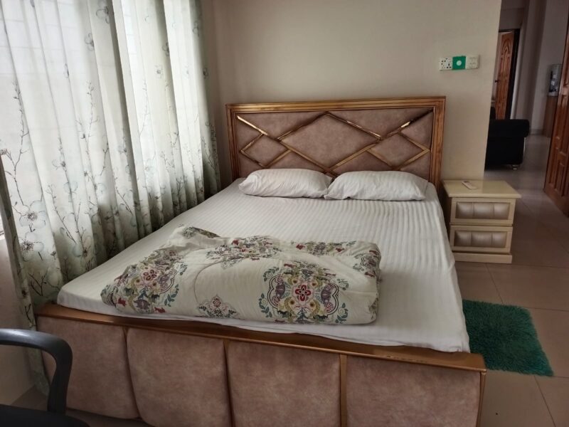 Affordable Full Furnished Apartment up for Grab in Bashundhara R/A.