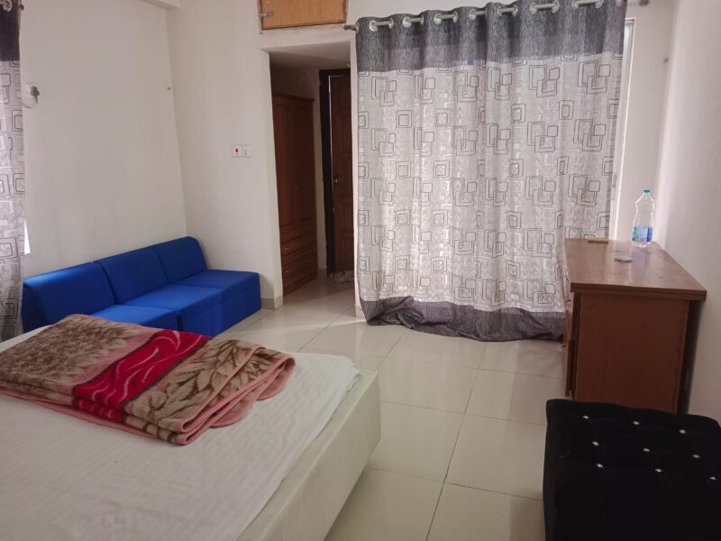 Lavish Fully Furnished Apartment up for Grab