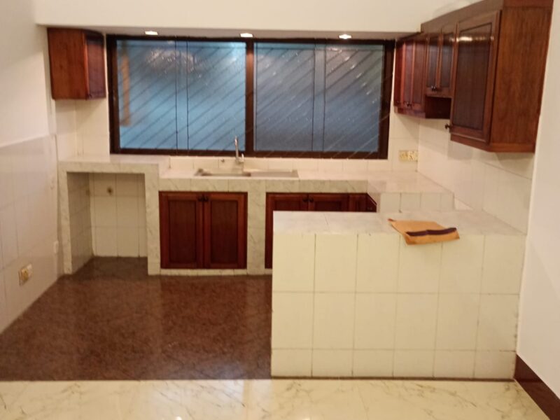 Big Commercial Space Available in Gulshan 2