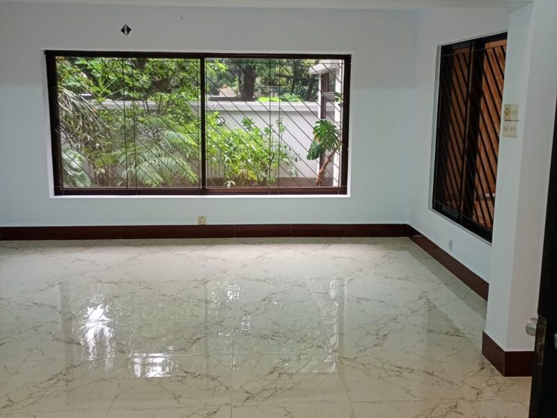 Big Commercial Space Available in Gulshan 2