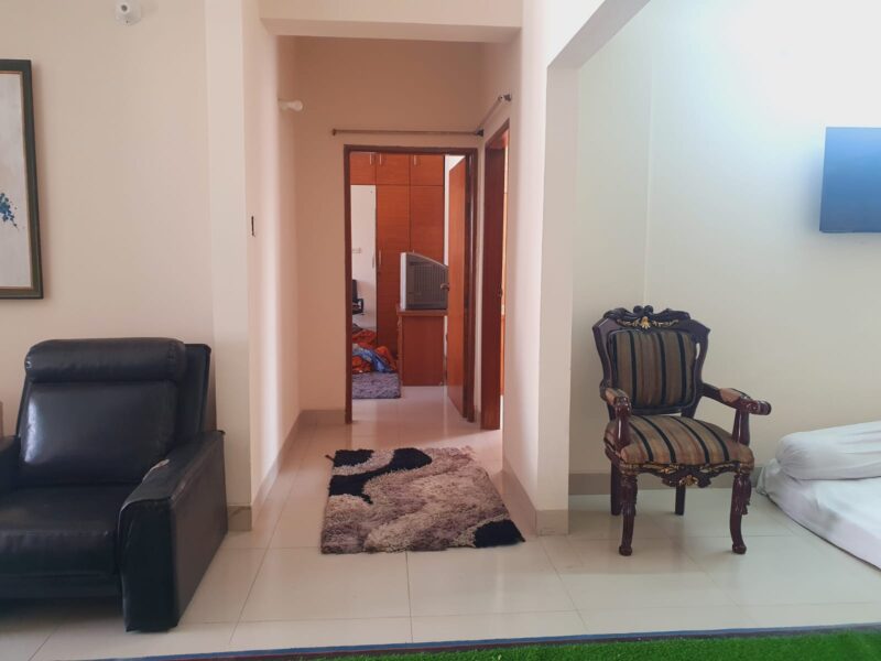 Affordable Full Furnished Apartment up for Grab in Bashundhara R/A.