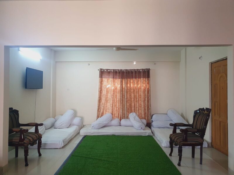 Affordable Full Furnished Apartment up for Grab in Bashundhara R/A.