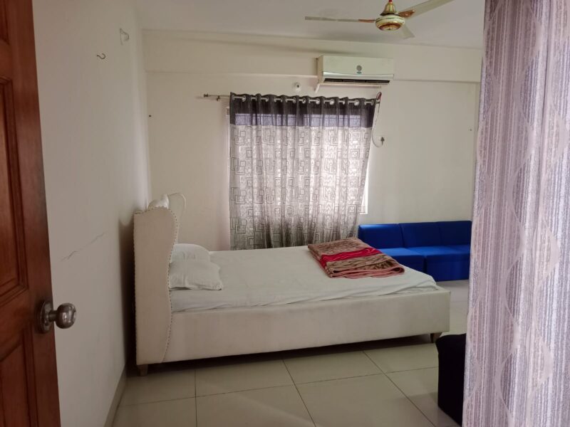 Affordable Full Furnished Apartment up for Grab in Bashundhara R/A.